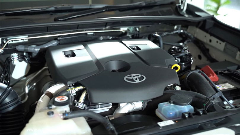 Toyota Hilux 2021 phiên bản thể thao có gì đấu Ford Ranger? - Ảnh 4. Toyota Hilux 2021 bản thể thao có gì đấu “vua bán tải” Ford Ranger?