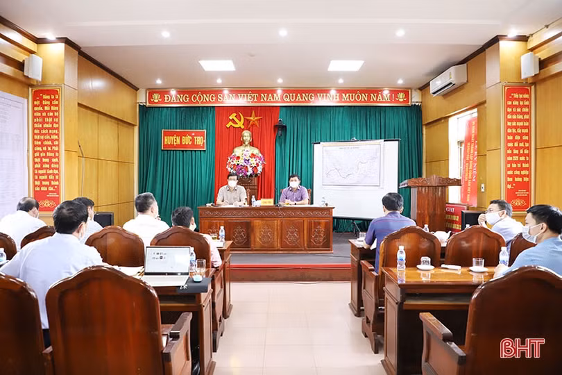 Bảo vệ các vị trí trọng điểm trên tuyến đê La Giang