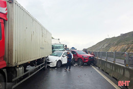 Cảnh báo tai nạn giao thông gia tăng trong thời tiết mưa gió 