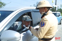 Xuyên lễ xử lý vi phạm giao thông ở Hà Tĩnh