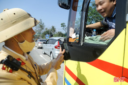 Hà Tĩnh "siết" công tác quản lý vận tải sau các vụ tai nạn, cháy xe