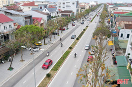 Ngắm tuyến đường Nguyễn Du sau khi được nâng cấp, mở rộng ở Hà Tĩnh