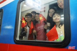 Hành khách Hà Tĩnh tự hào khi có mặt trên "Đoàn tàu Thống Nhất"