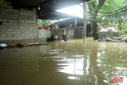 "Nước lũ lên nhanh quá, chúng tôi trở tay không kịp"