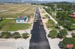 Tấp nập thi công 2 tuyến kết nối cao tốc với thành phố Hà Tĩnh