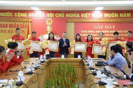 Hà Tĩnh khen thưởng HLV, VĐV đạt thành tích xuất sắc tại SEA Games 33