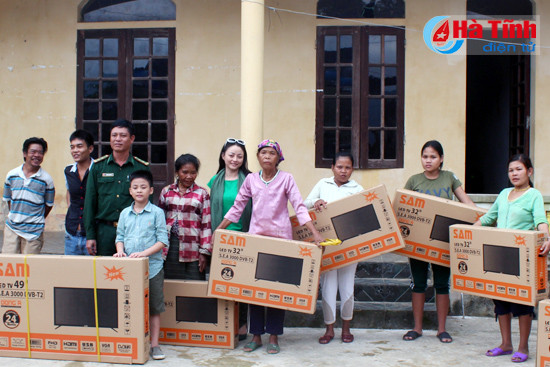 giup ba con dan toc chut tiep can thong tin giai tri van hoa