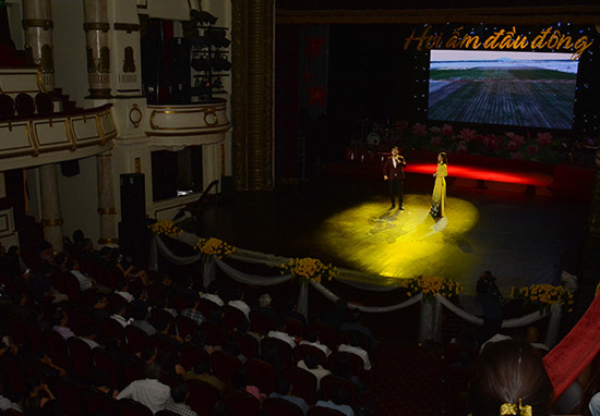 hoi am dau dong quyen gop 1 ty dong ung ho nguoi dan vung lu ha tinh