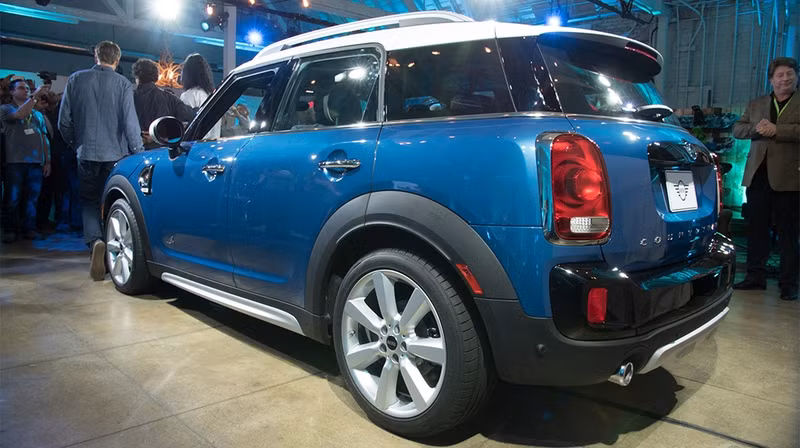 mini countryman 2017 chinh thuc trinh lang