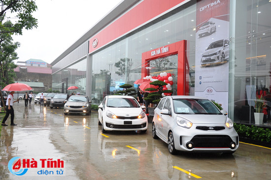 kia optima 2016 ra mat khach hang ha tinh