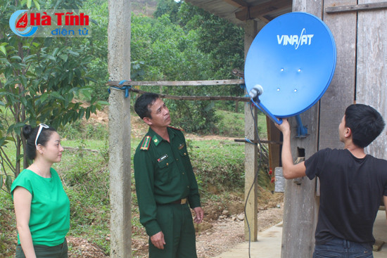 giup ba con dan toc chut tiep can thong tin giai tri van hoa