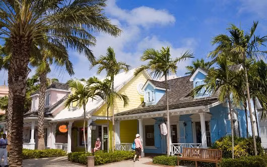 10 diem du lich chao thang 12