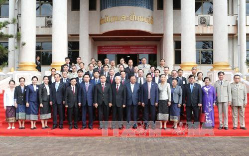 quan he viet lao tai san chung vo gia co y nghia song con cua hai dan toc