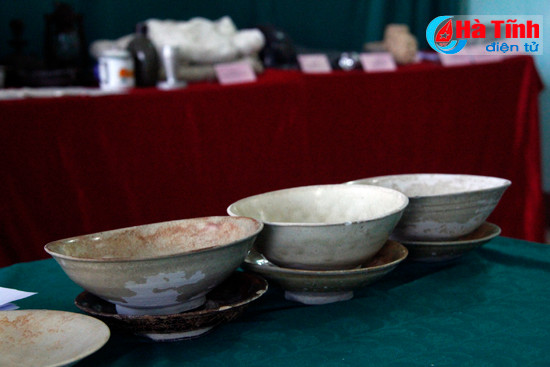 bao tang ha tinh tiep nhan 40 tai lieu hien vat co