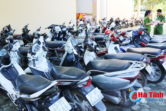 canh sat mac thuong phuc xu ly hang tram truong hop vi pham atgt