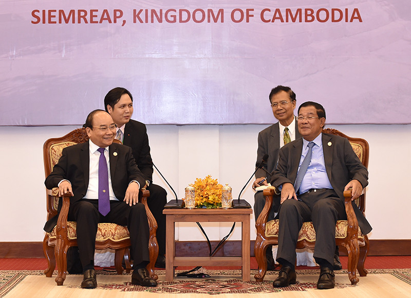 thu tuong nguyen xuan phuc hoi dam voi thu tuong campuchia hun sen