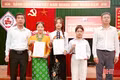 3 học sinh dân tộc thiểu số vinh dự đứng vào hàng ngũ của Đảng