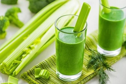 Dùng nước ép cần tây, nhiều người tự “rước bệnh” vào người