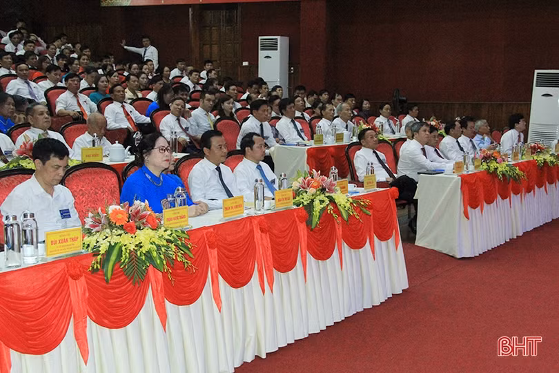 Bầu 36 Ủy viên Ban chấp hành Đảng bộ huyện Nghi Xuân nhiệm kỳ 2020 - 2025