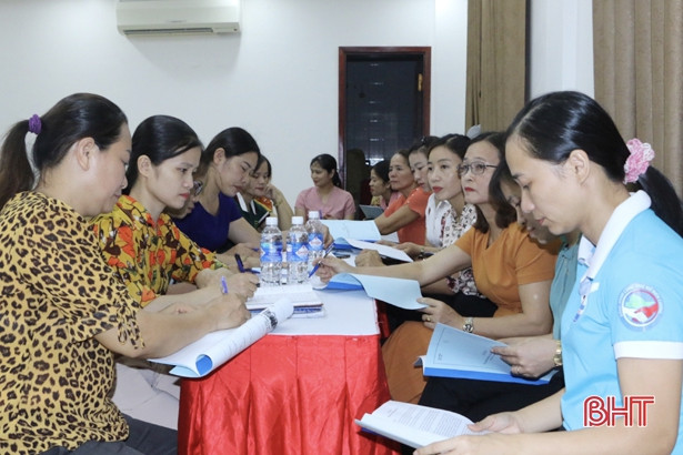 Trang bị kỹ năng tuyên truyền về quyền người khuyết tật cho cán bộ phụ nữ