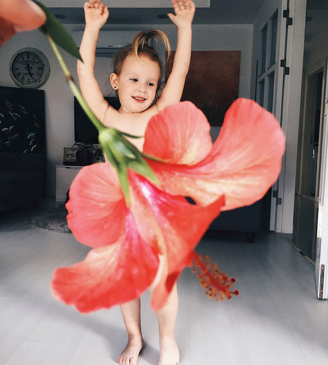 Hài hước với bộ sưu tập thời trang “cây nhà lá vườn” của các nhóc tì