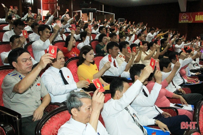 Bầu 36 Ủy viên Ban chấp hành Đảng bộ huyện Nghi Xuân nhiệm kỳ 2020 - 2025