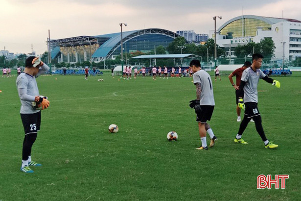 Hồng Lĩnh Hà Tĩnh tập buổi cuối cùng trước trận gặp Sài Gòn FC