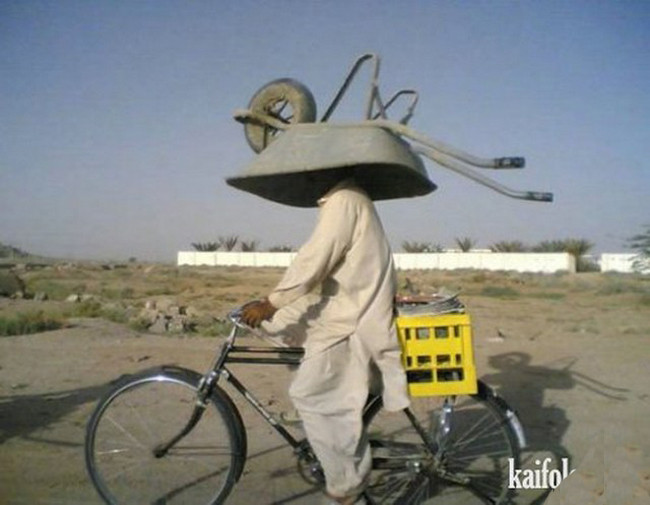 Những hình ảnh khó tin trên đường phố