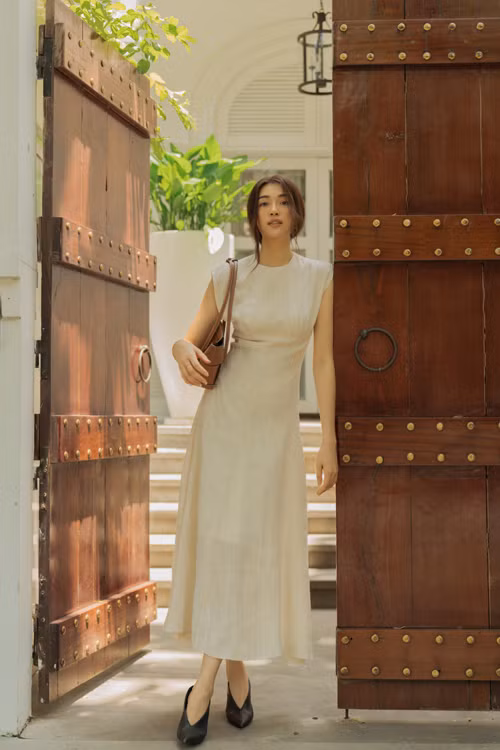 Váy đơn sắc cho nàng công sở