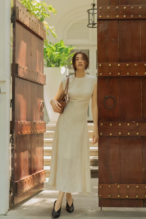 Váy đơn sắc cho nàng công sở