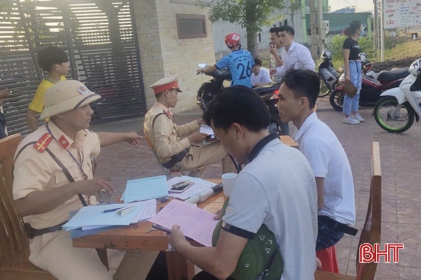 Cẩm Xuyên: 50 học sinh, sinh viên vi phạm ATGT bị phạt gần 60 triệu đồng