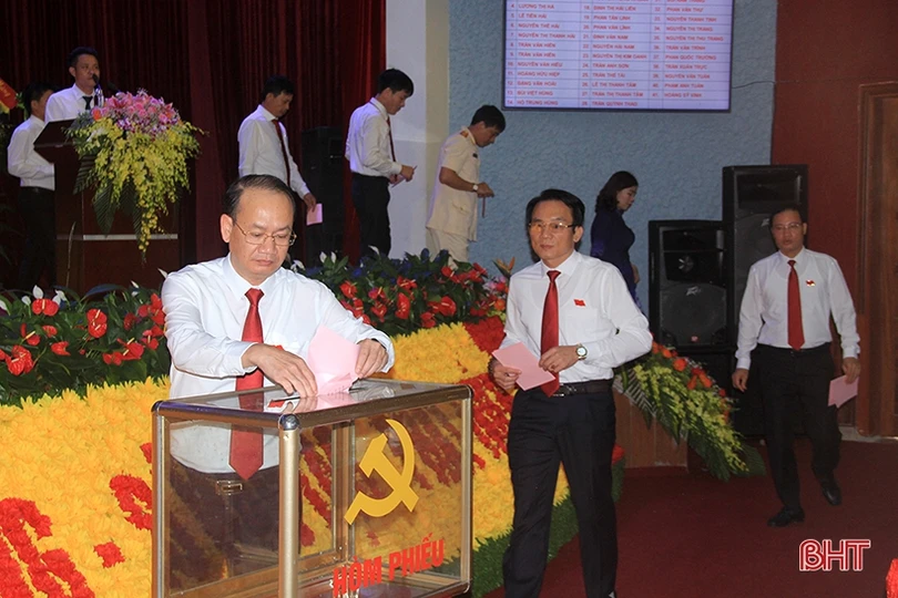 Bầu 36 Ủy viên Ban chấp hành Đảng bộ huyện Nghi Xuân nhiệm kỳ 2020 - 2025