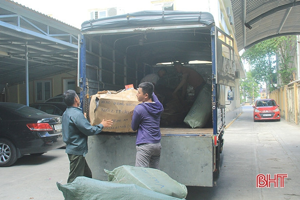 Quản lý thị trường Hà Tĩnh tiêu hủy 21 loại hàng hóa vi phạm