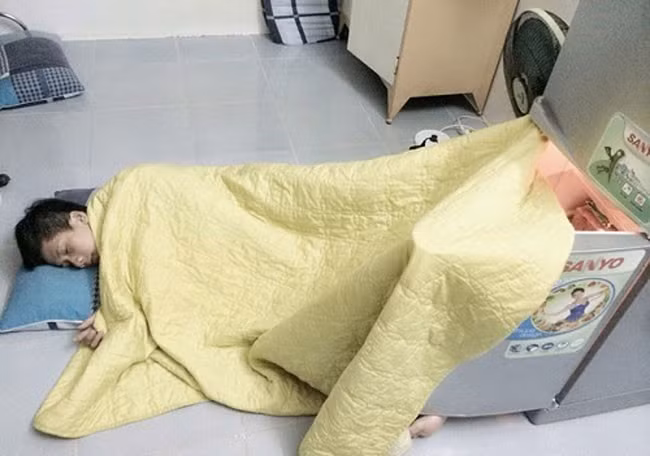 Muôn kiểu “giải nhiệt” hài hước trong cái nóng oi bức 40 độ