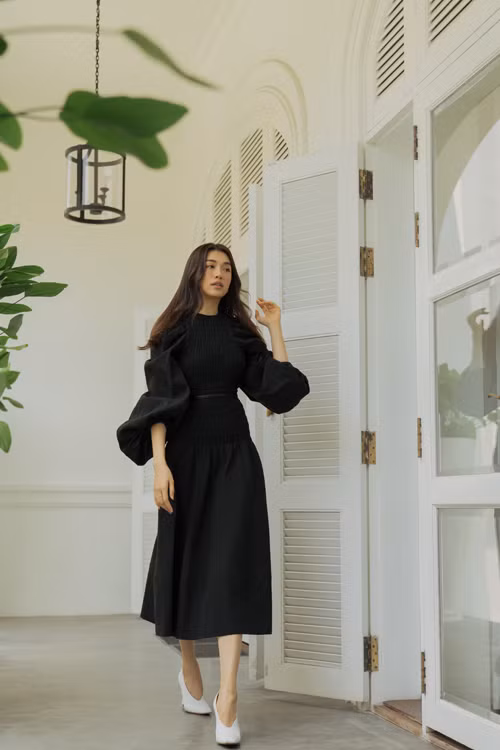 Váy đơn sắc cho nàng công sở