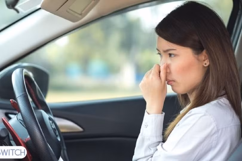 Mùi lạ xuất hiện là dấu hiệu cho thấy xế cưng của bạn đang kêu cứu. Ảnh: Theo CarSwitch. Đoán bệnh xe qua những mùi đặc trưng