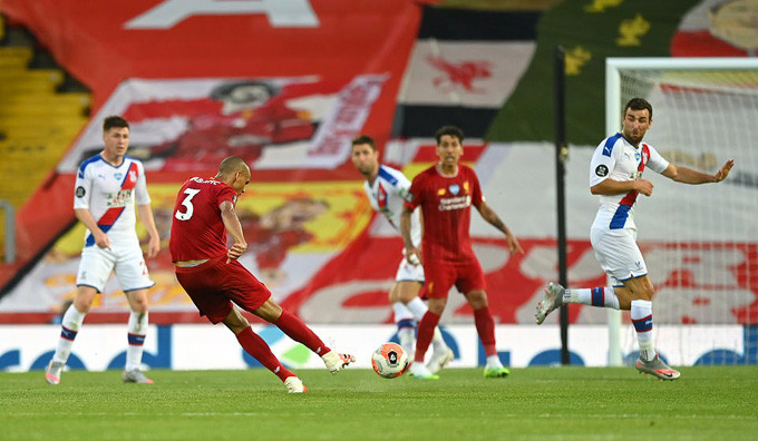 Kết quả Liverpool 4-0 Crystal Palace: Chạm một tay vào chức vô địch