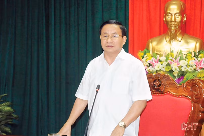 Dự thảo công tác nhân sự Hà Tĩnh dân chủ, khách quan, minh bạch, kỹ lưỡng, làm đến đâu chắc đến đó”