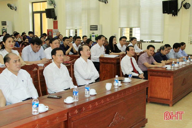 Công bố quyết định thành lập Trung tâm Y tế huyện Nghi Xuân, Hương Sơn