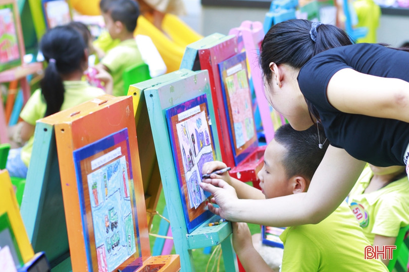 54 “họa sỹ nhí tranh tài vẽ tranh khơi nguồn sáng tạo