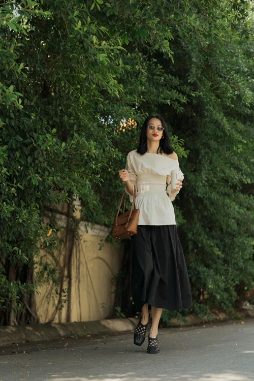 Váy đơn sắc cho nàng công sở