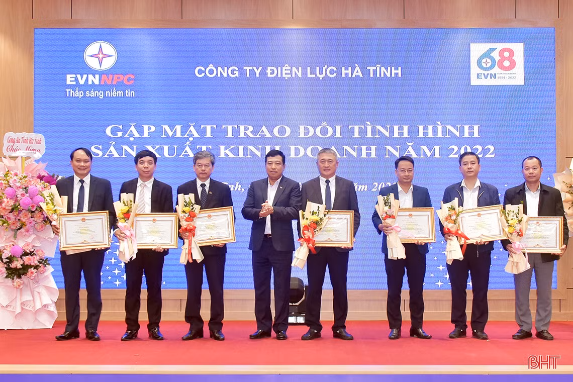 Cấp điện ổn định, phục vụ nhu cầu sinh hoạt cho Nhân dân và các hoạt động trên địa bàn Hà Tĩnh