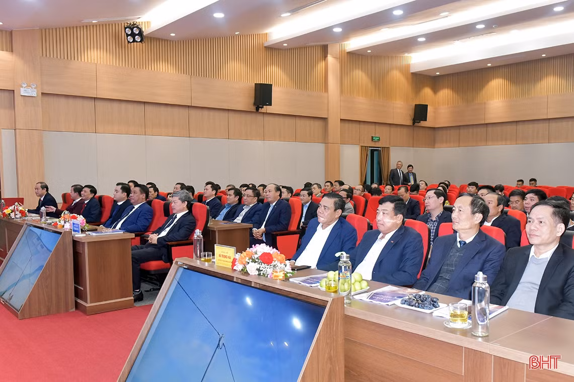 Cấp điện ổn định, phục vụ nhu cầu sinh hoạt cho Nhân dân và các hoạt động trên địa bàn Hà Tĩnh