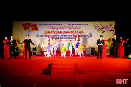 Đặc sắc chương trình nghệ thuật “Mùa xuân dâng Đảng" tại Tiên Điền