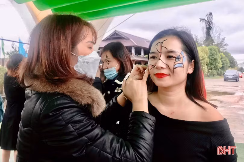 Vui lễ hội Halloween cùng các bé Trường Mầm non Trung Kiên