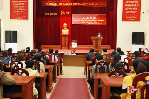 61 thí sinh tham gia thi tuyển giáo viên ở Nghi Xuân