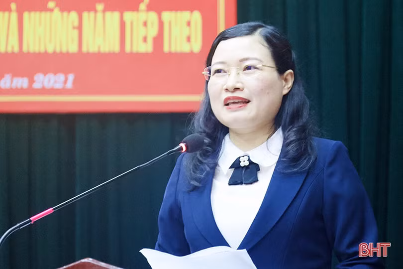 Thạch Hà khen thưởng 21 tập thể, cá nhân xuất sắc trong công tác giáo dục