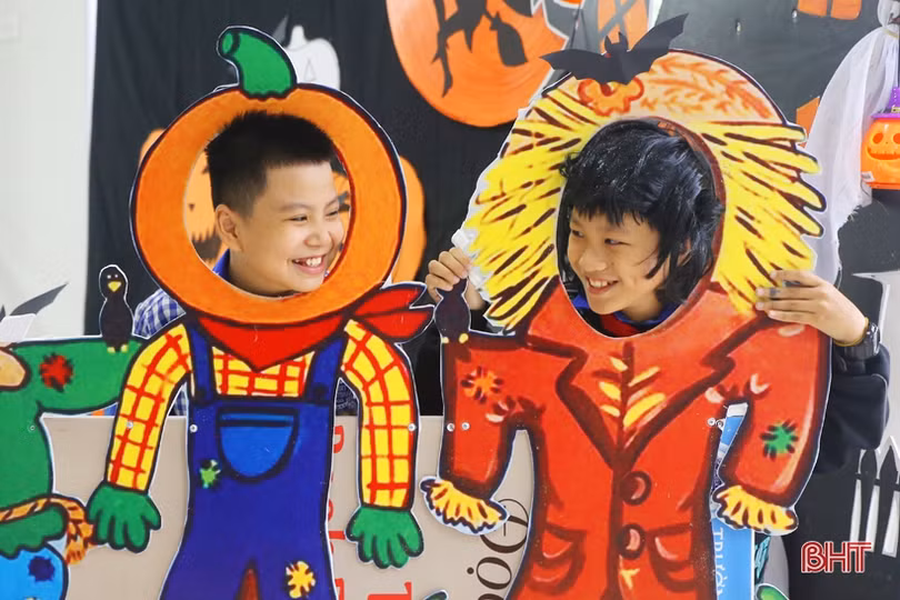 Lễ Halloween nhiều sắc màu của học sinh Hà Tĩnh