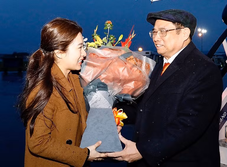 Thủ tướng Phạm Minh Chính bắt đầu chuyến tham dự COP26 và thăm làm việc tại Anh