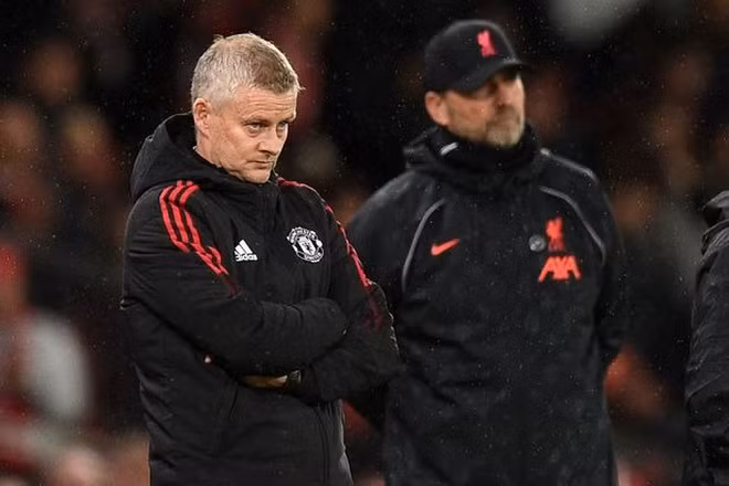 Alex Ferguson bất ngờ chỉ ra cái tên sáng giá để thay thế HLV Solskjaer